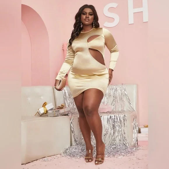 green emerald velvet dress Final Sale Plus Size One Bell Sleeve Bodycon Dress in Black and Gold Print main image 1